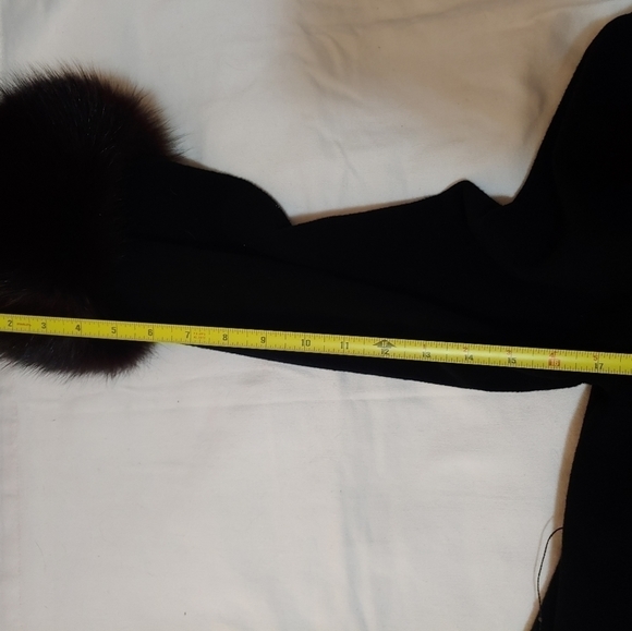 𝅺rare-beautiful Vintage Neiman Marcus Cashmere/Fox - Picture 8 of 8